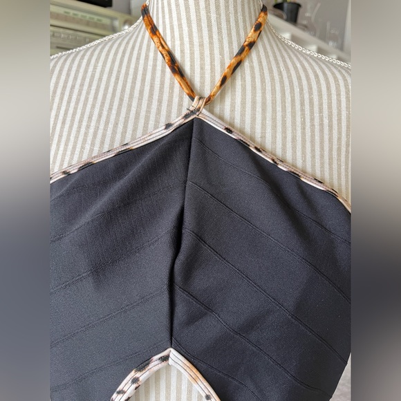 2/$20 River Island one pce swimsuit size 14 - Picture 2 of 5